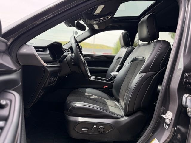2022 Jeep Grand Cherokee L Altitude