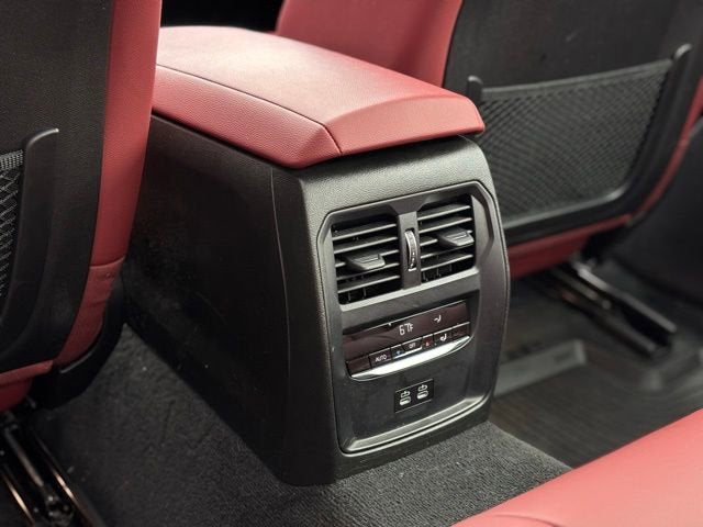 2023 BMW 3 Series 330i xDrive