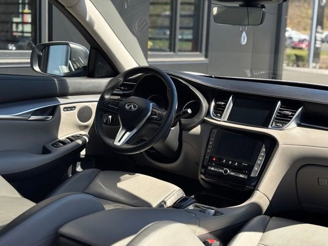 2023 INFINITI QX50 LUXE