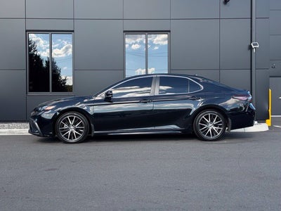 2022 Toyota Camry SE