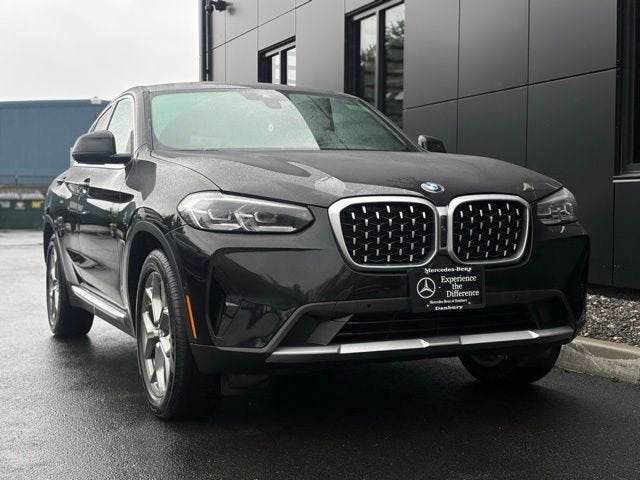 2024 BMW X4 xDrive30i
