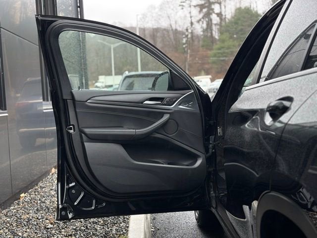 2024 BMW X4 xDrive30i