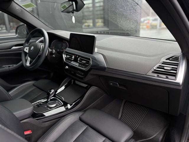 2024 BMW X4 xDrive30i