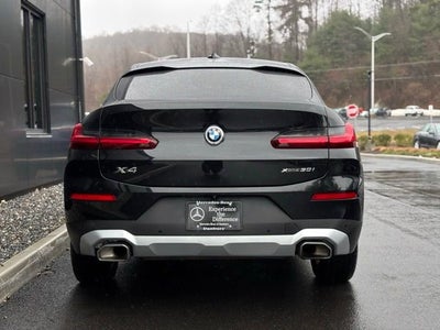 2024 BMW X4 xDrive30i