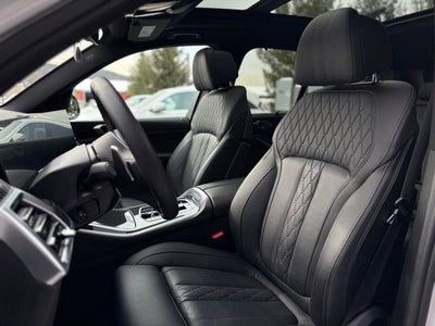 2025 BMW X5 M60i