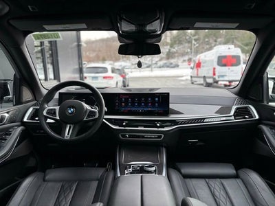 2025 BMW X5 M60i