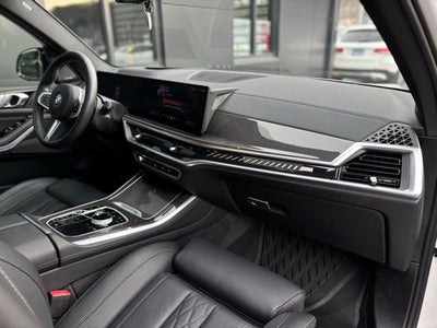 2025 BMW X5 M60i