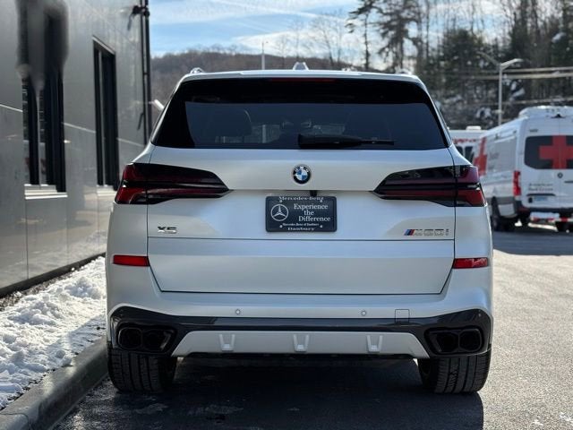 2025 BMW X5 M60i