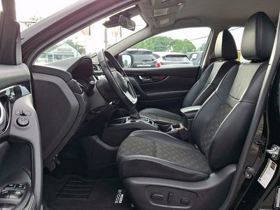 2022 Nissan Rogue Sport SV