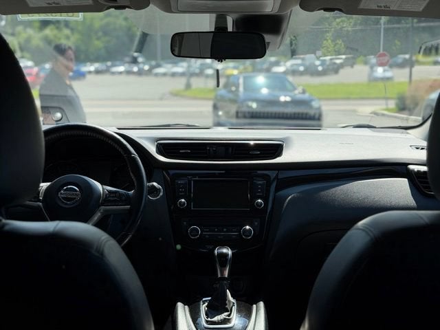 2022 Nissan Rogue Sport SV