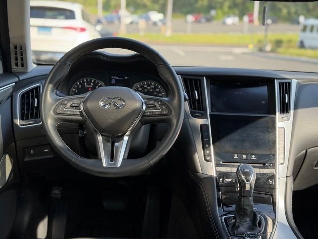 2022 INFINITI Q50 LUXE