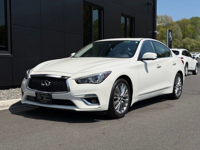 2022 INFINITI Q50 LUXE
