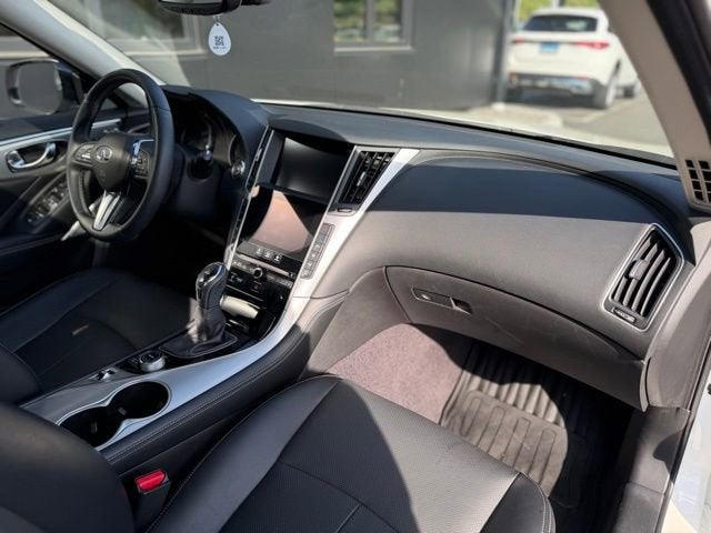 2022 INFINITI Q50 LUXE