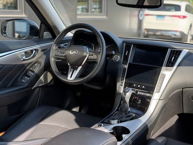 2022 INFINITI Q50 LUXE