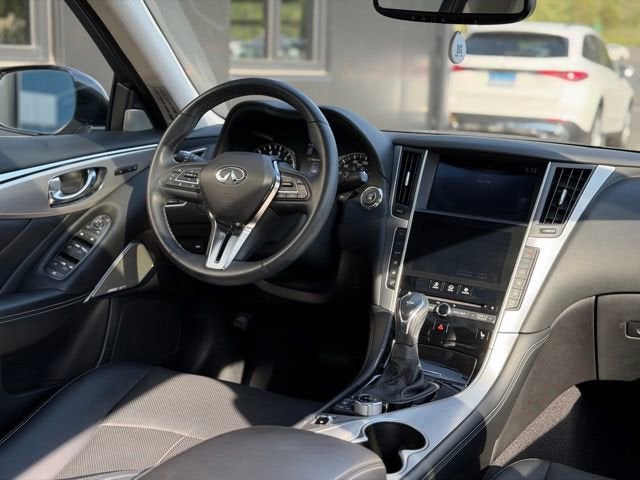 2022 INFINITI Q50 LUXE