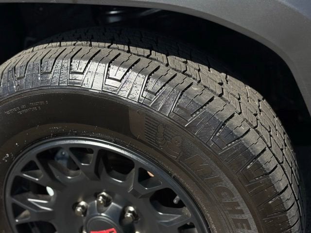 2025 Toyota 4Runner i-FORCE MAX Hybrid TRD Off Road