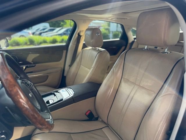2017 Jaguar XJ R-Sport