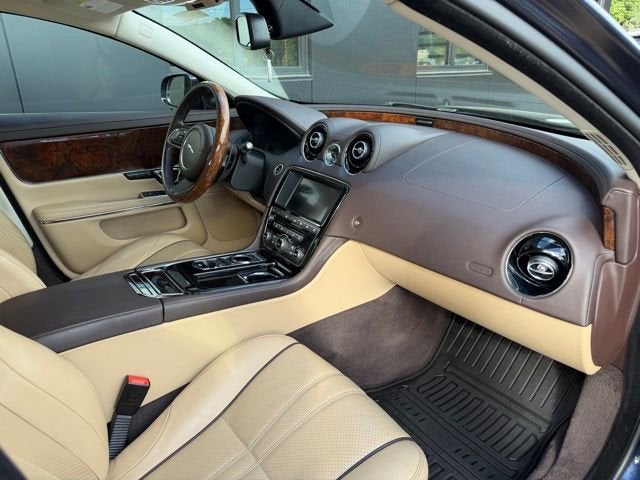 2017 Jaguar XJ R-Sport