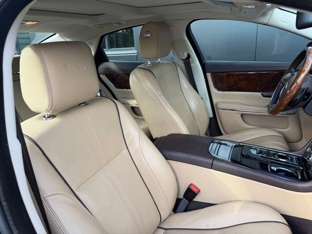 2017 Jaguar XJ R-Sport