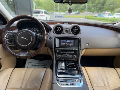 2017 Jaguar XJ R-Sport