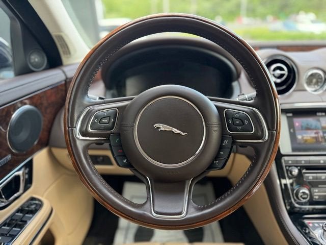 2017 Jaguar XJ R-Sport