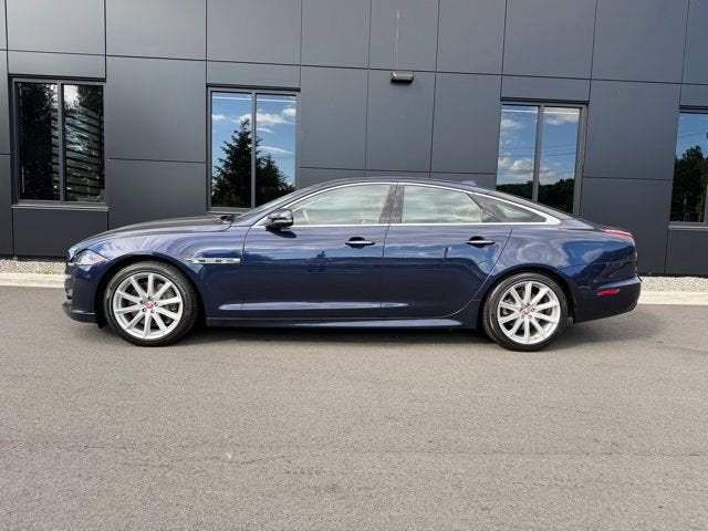 2017 Jaguar XJ R-Sport