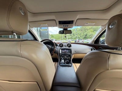 2017 Jaguar XJ R-Sport