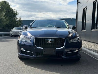 2017 Jaguar XJ R-Sport