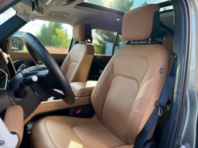 2025 Land Rover Defender 110 S