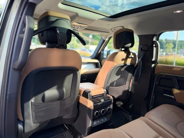 2025 Land Rover Defender 110 S
