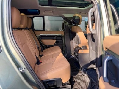 2025 Land Rover Defender 110 S