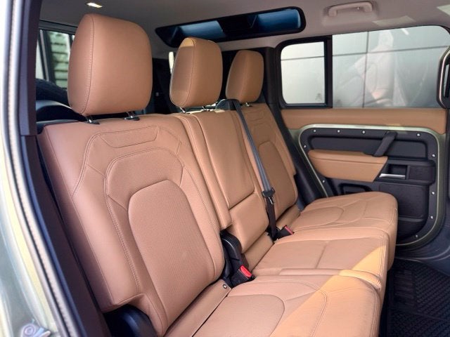 2025 Land Rover Defender 110 S