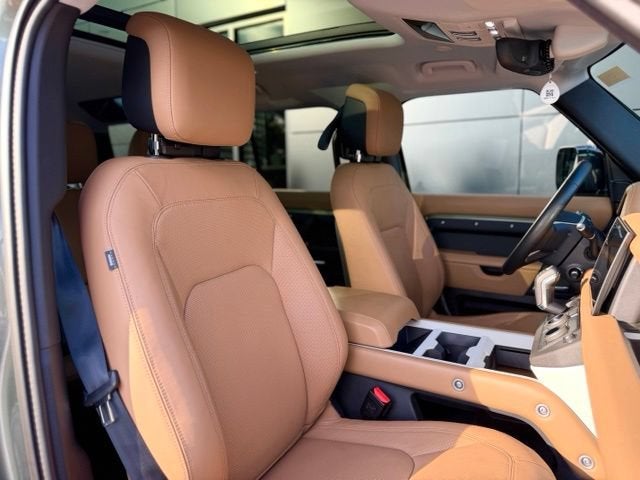 2025 Land Rover Defender 110 S