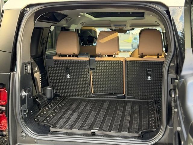2025 Land Rover Defender 110 S