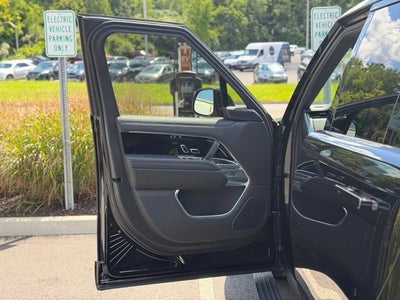 2025 Land Rover Range Rover SE