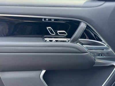 2025 Land Rover Range Rover SE