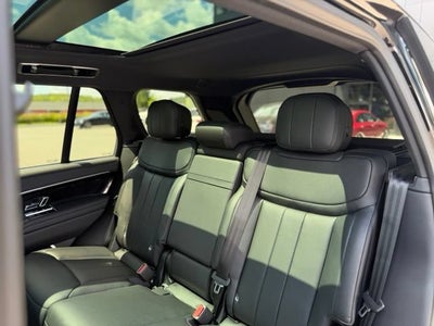 2025 Land Rover Range Rover SE