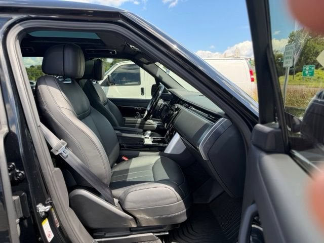 2025 Land Rover Range Rover SE