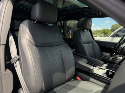 2025 Land Rover Range Rover SE