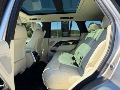 2025 Land Rover Range Rover SE