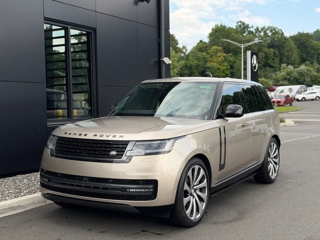 2025 Land Rover Range Rover SE