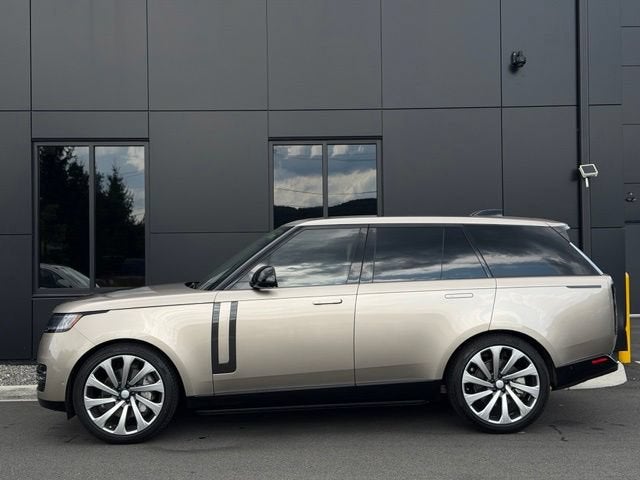 2025 Land Rover Range Rover SE