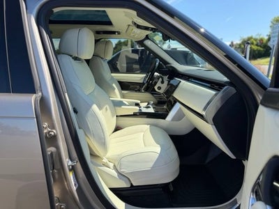 2025 Land Rover Range Rover SE