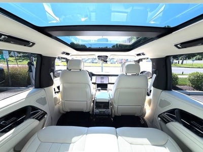 2025 Land Rover Range Rover SE