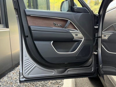 2023 Land Rover Range Rover SE LWB