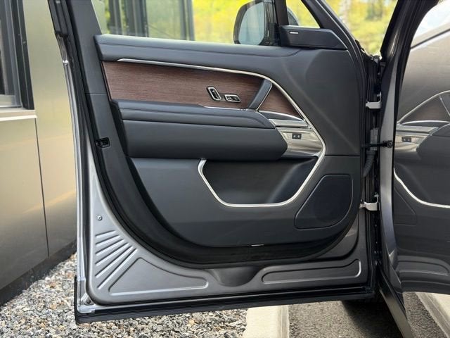 2023 Land Rover Range Rover SE LWB