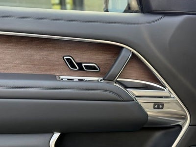2023 Land Rover Range Rover SE LWB