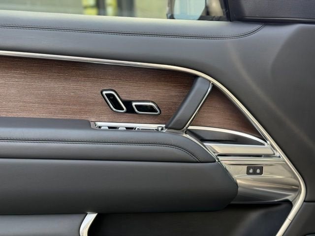 2023 Land Rover Range Rover SE LWB