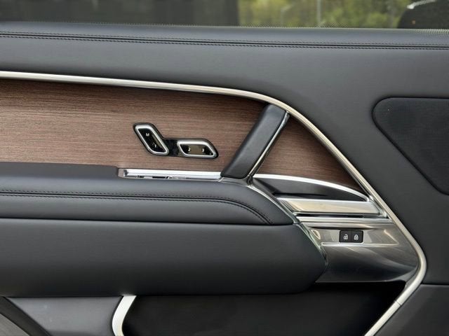 2023 Land Rover Range Rover SE LWB