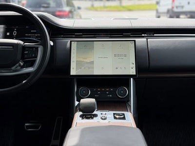 2023 Land Rover Range Rover SE LWB